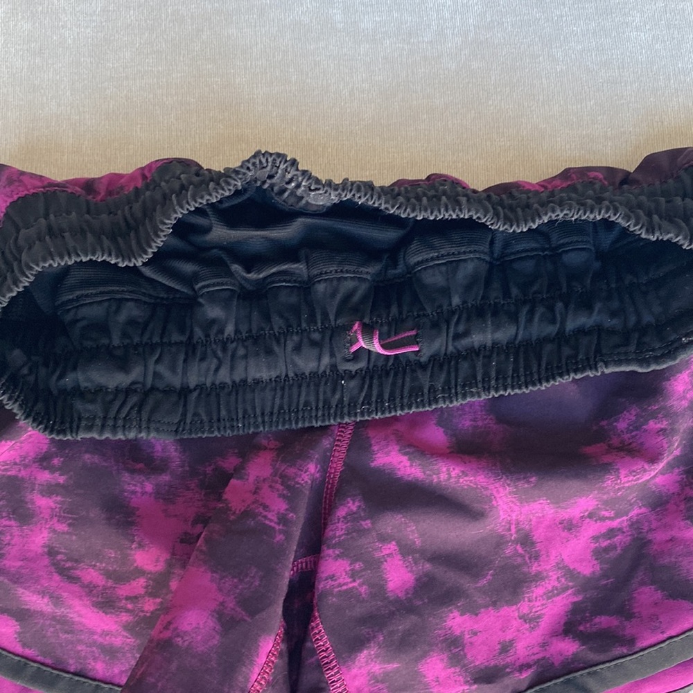 Lululemon Tracker Shorts - Picture 4 of 7